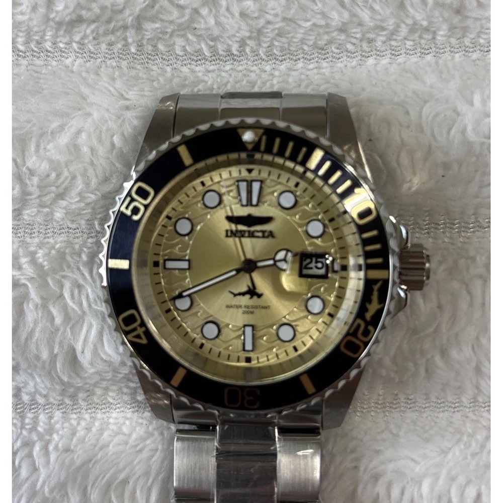 $199.99 RetaiI Invicta Pro Diver Watch Gold & Dail 44mm 200m Water Resist Steel